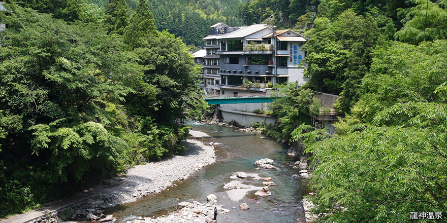 鬪雞神社