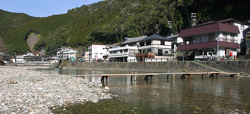 川湯温泉街